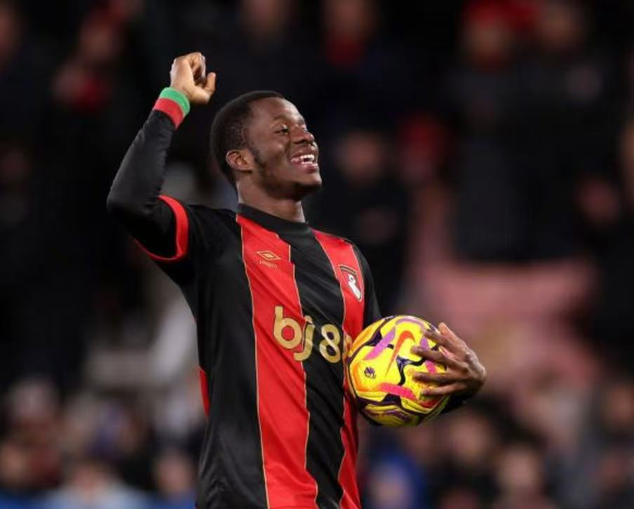 这名, 贝莫卖给曼, 上寻找一名