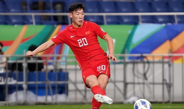 中有了攻守, 役第一中卫, 成为了本土